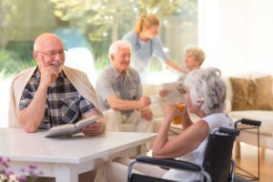 seniors getting top senior living facility services in florida