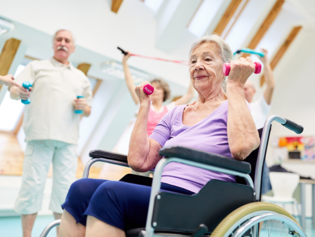 Summer’s Landing (2000 x 900 px) (800 x 800 px) (800 x 600 px) (21) Seniors working out